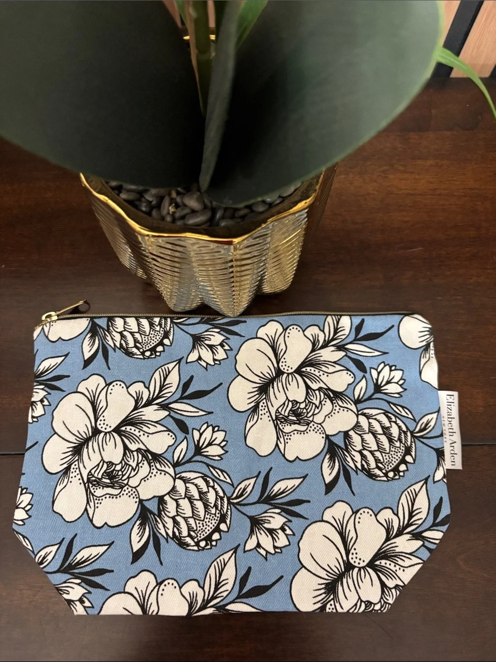 Elizabeth Arden Blue and Cream Floral Cosmetic Pouch